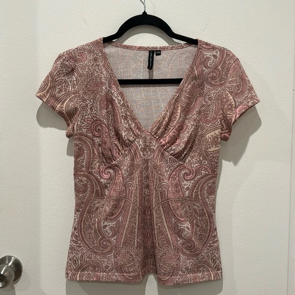 Paisley pink short sleeve blouse - Picture 1 of 4